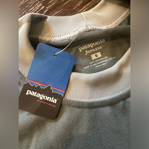 NWT- Men’s Small Patagonia Capilene Midweight Crew Baselayer Long Sleeve Shirt - Picture 4 of 5